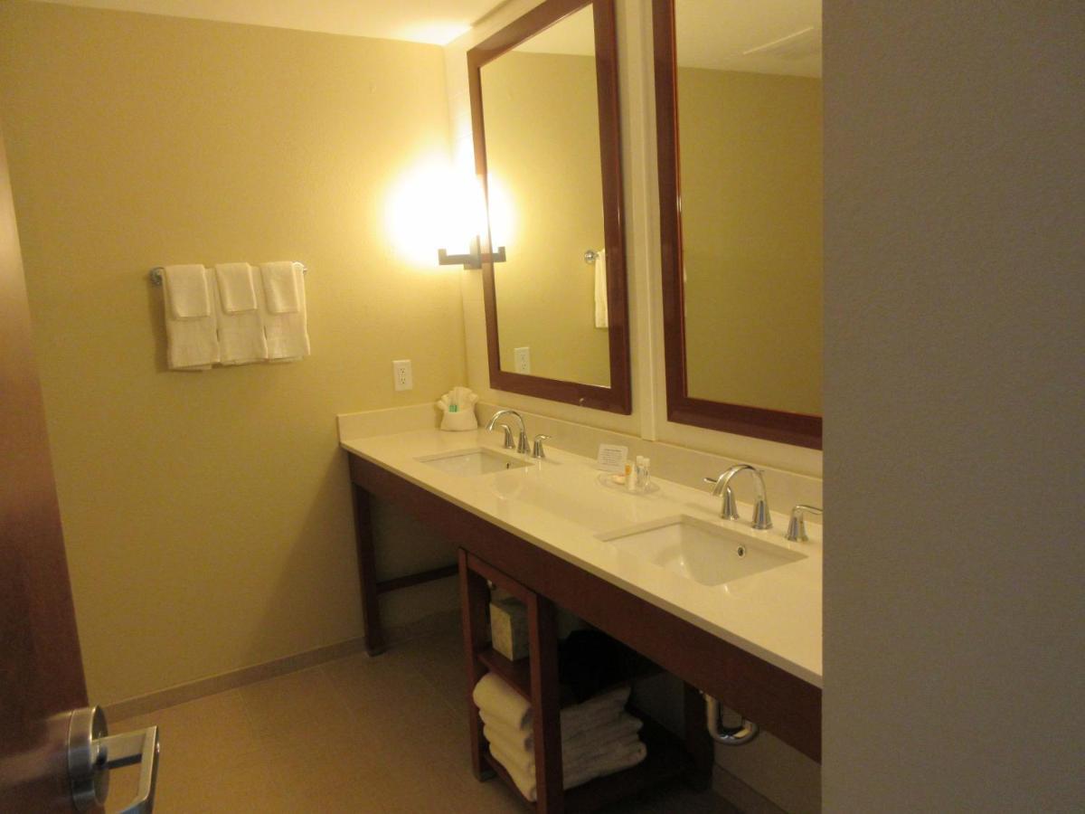 Comfort Suites Summerville Bagian luar foto