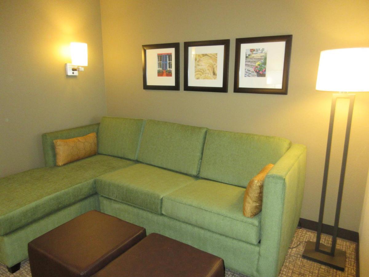 Comfort Suites Summerville Bagian luar foto