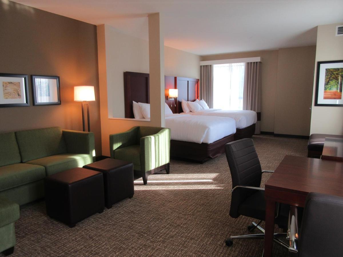 Comfort Suites Summerville Bagian luar foto